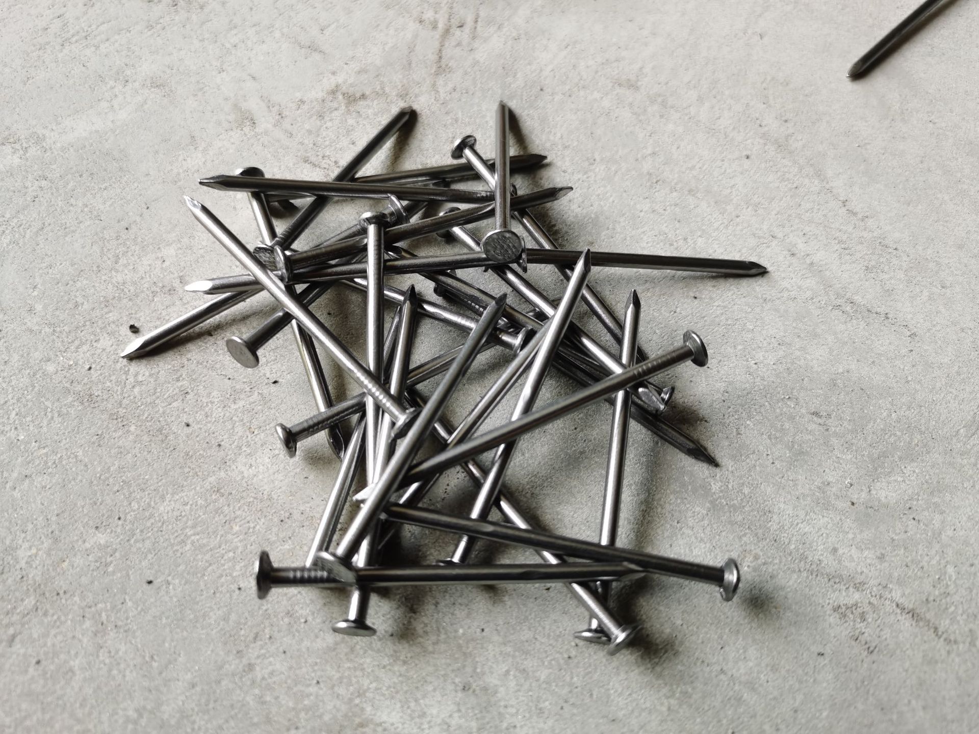 1.25 Inch 10 Gauge Iron Nails at Rs 82/kg in Kanpur | ID: 2851704826833