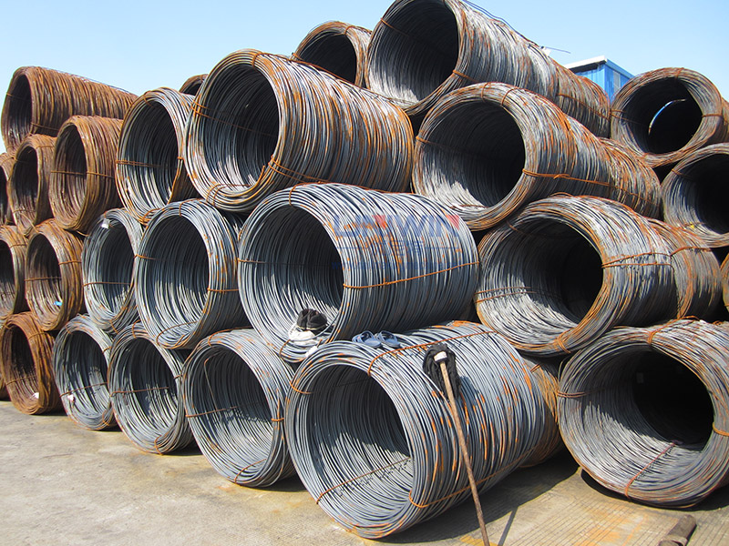 High carbon steel wire